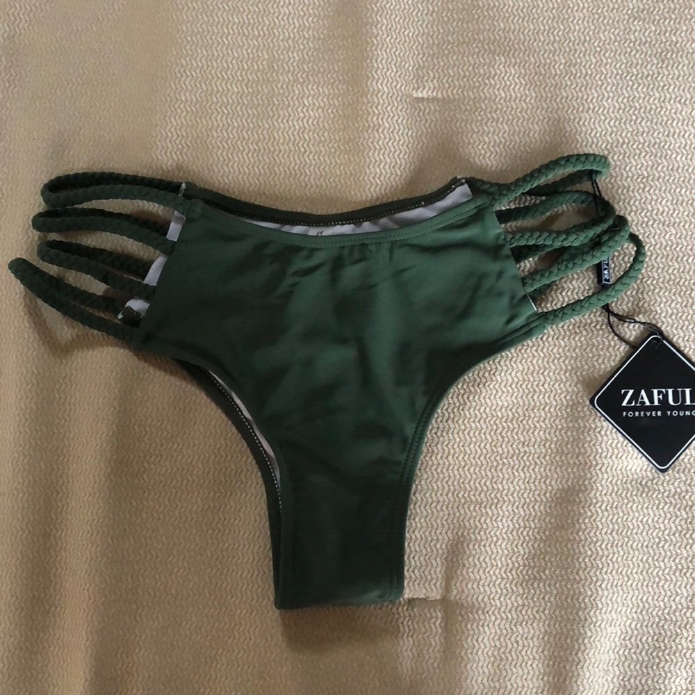 NWT ZAFUL bikini bottom